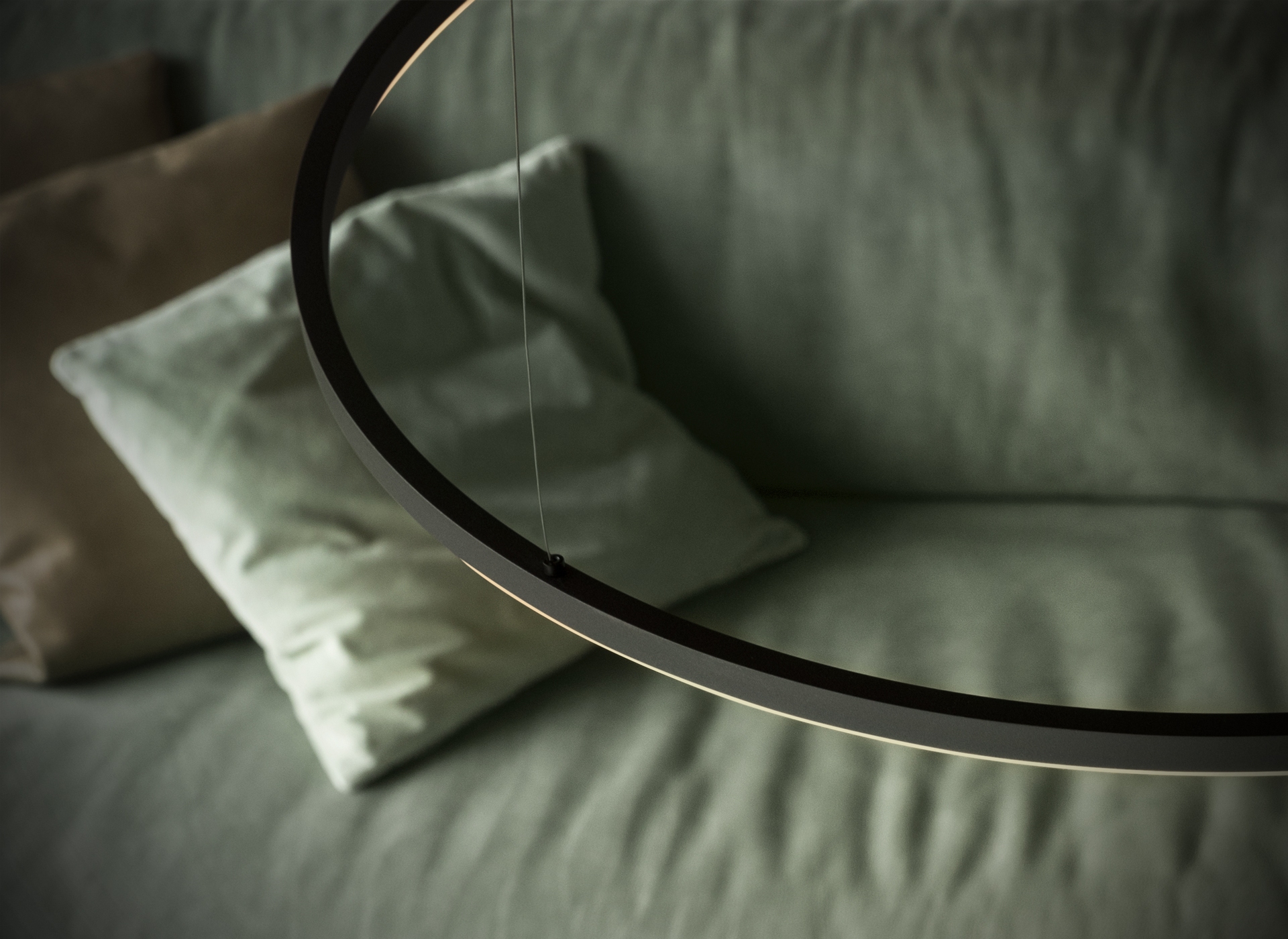 2025 12 01 Oracle Slim