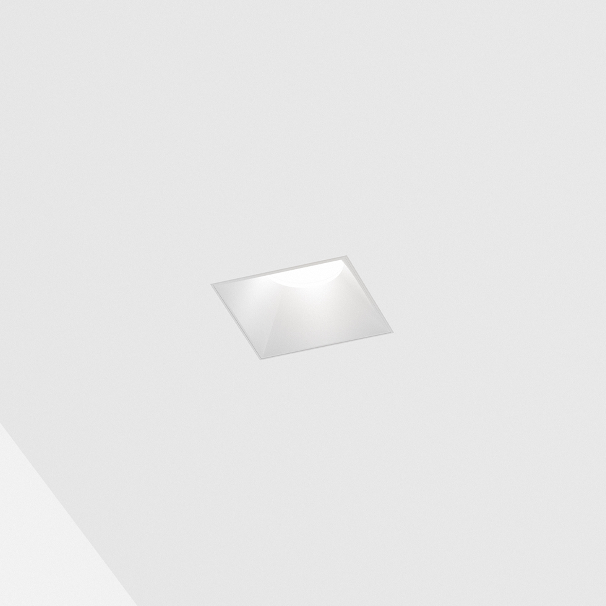 GAME TRIMLESS SQUARE 11W 3000K BI