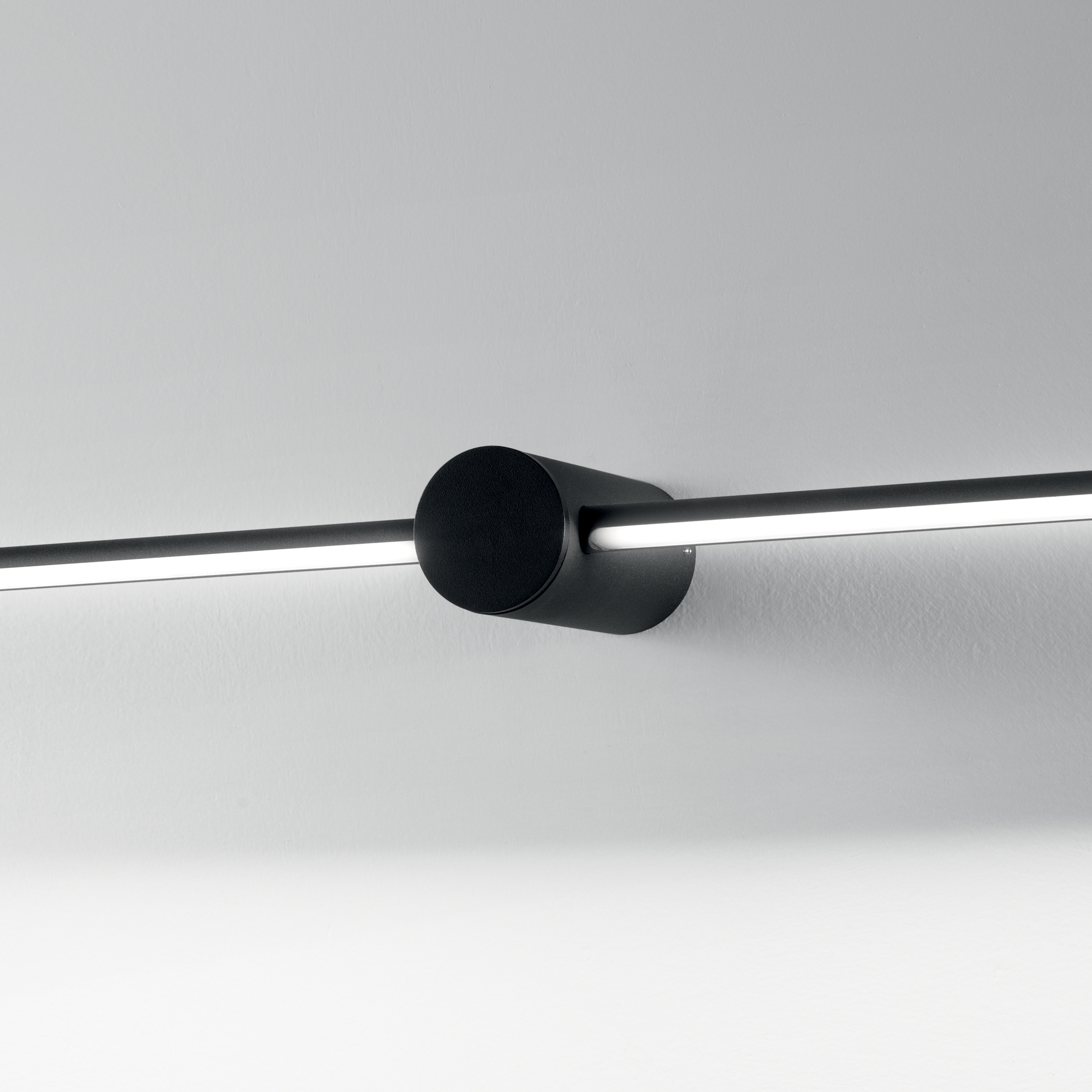 ESSENCE AP ROUND D115 LUCE A 45° BIANCO 3000K