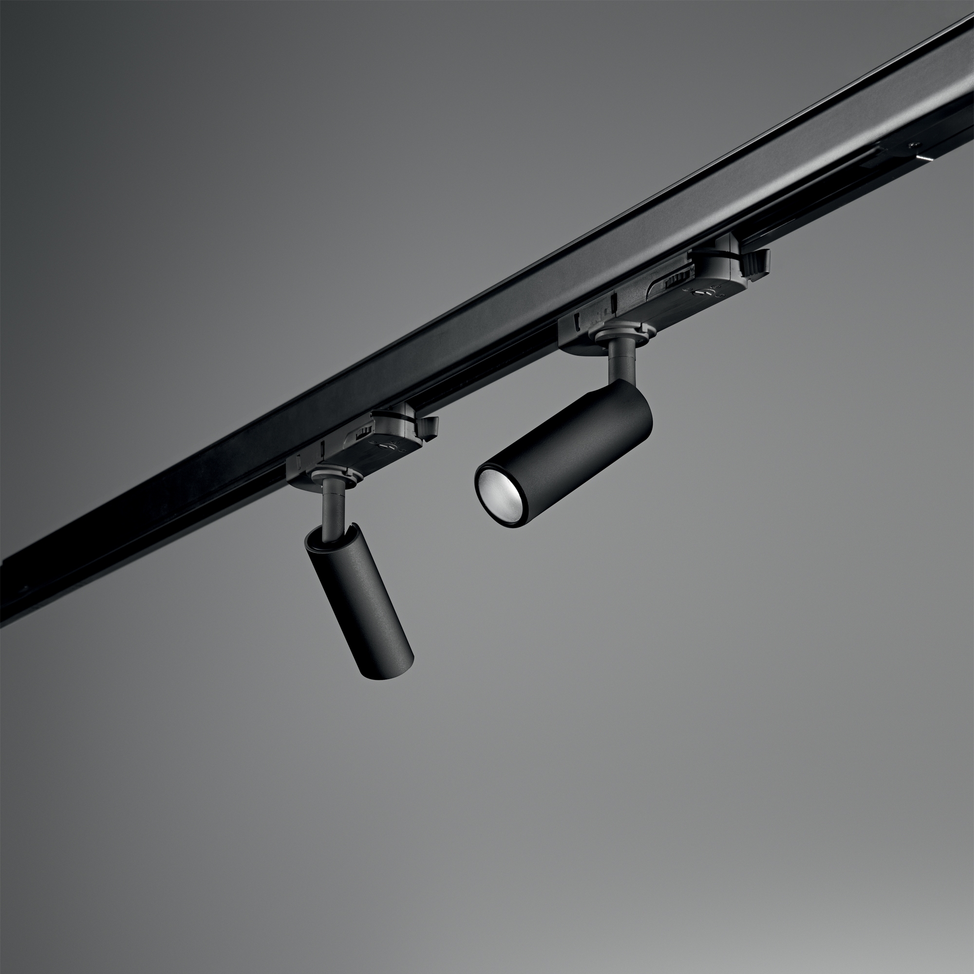 PLAY TR 3-PHASE 07W 3000K NERO