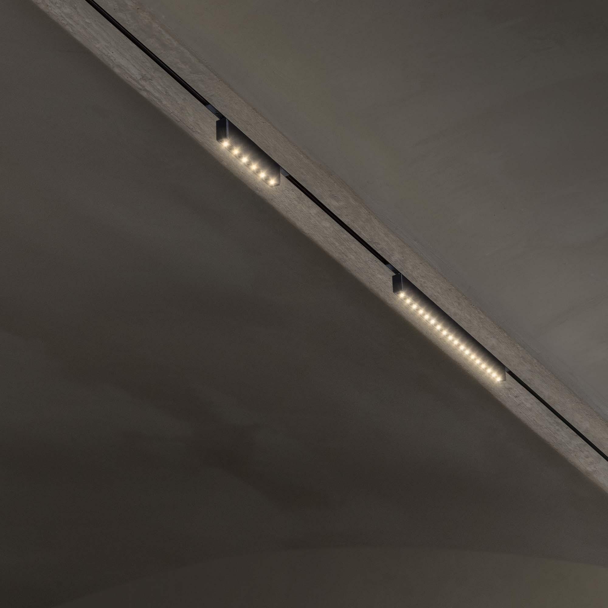 DEVA PROFILE RECESSED 2000 mm BK