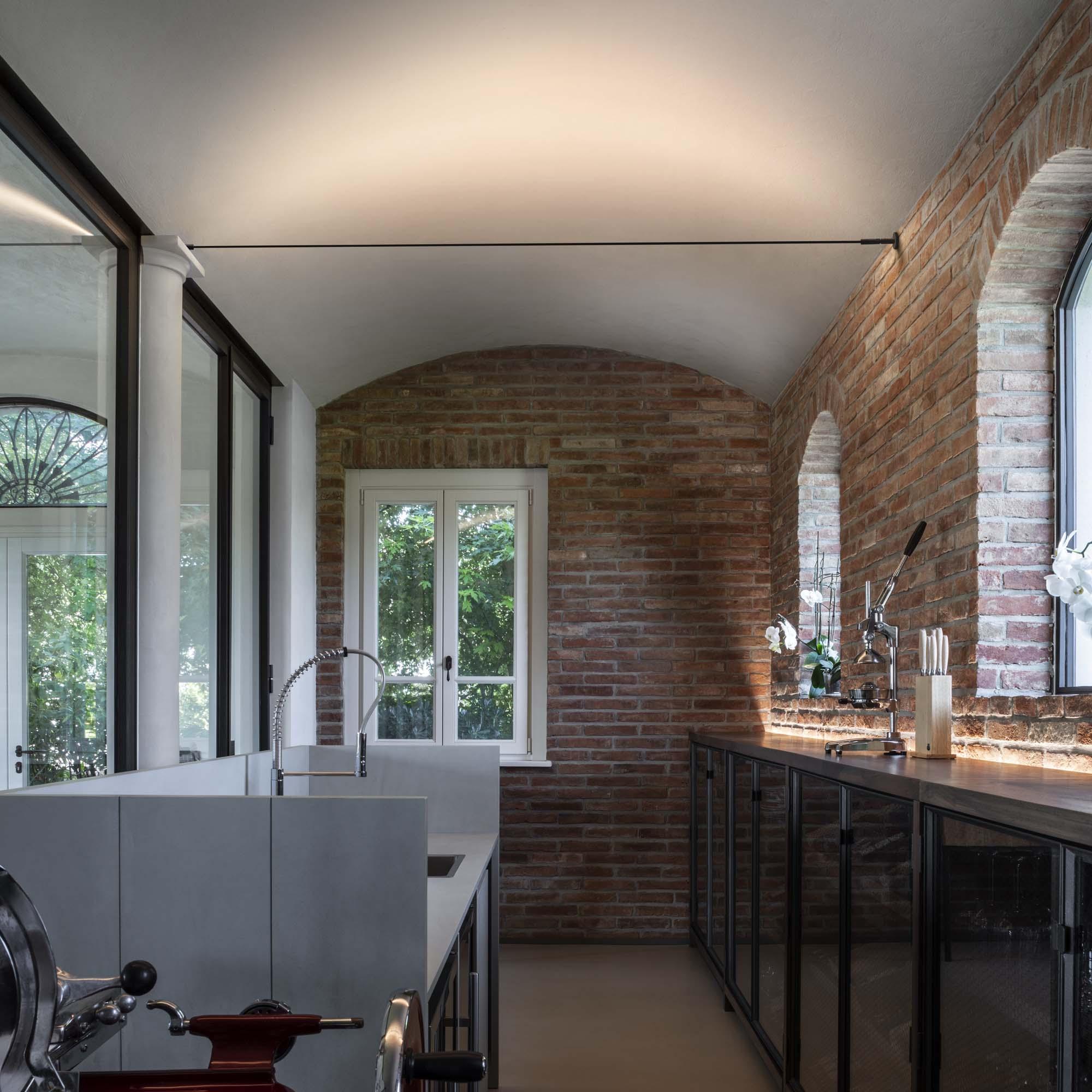 TESI 08mm 05 MT NERO