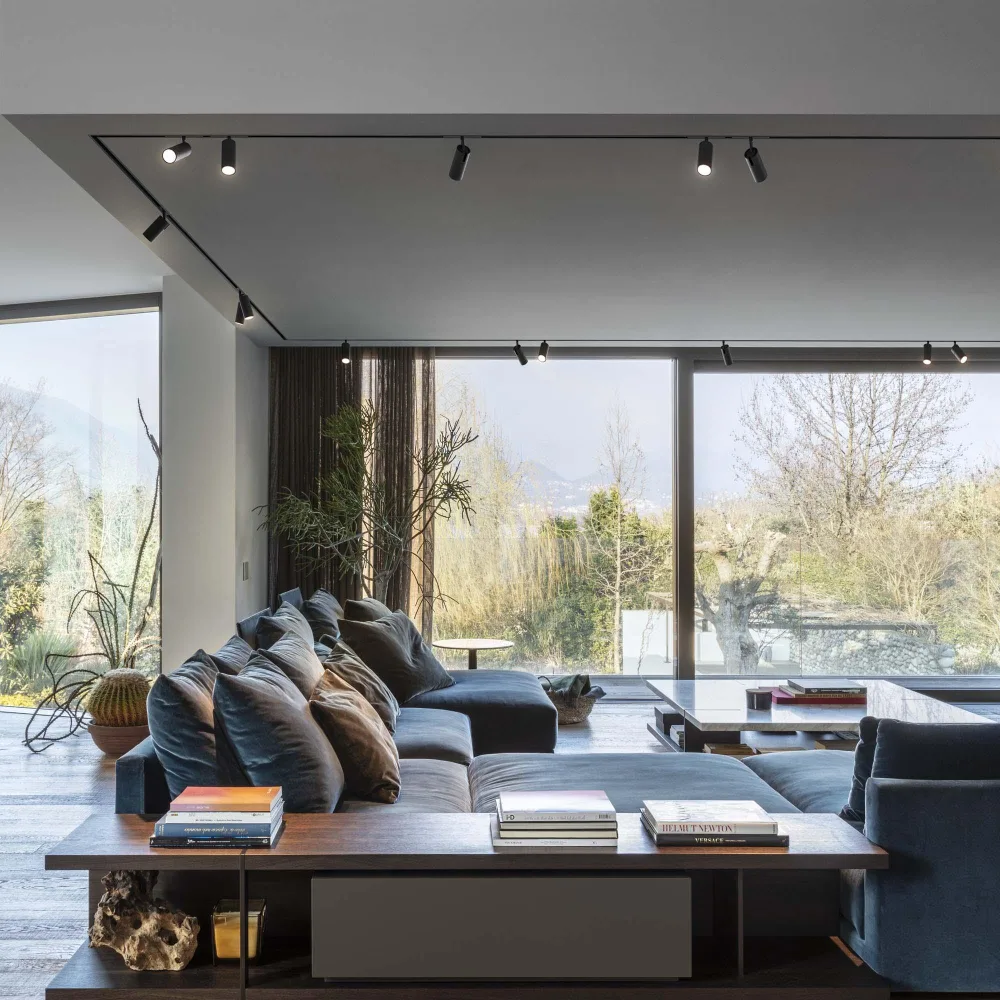 EGO SPOT SINGLE 19W 3000K ON-OFF BI - Location