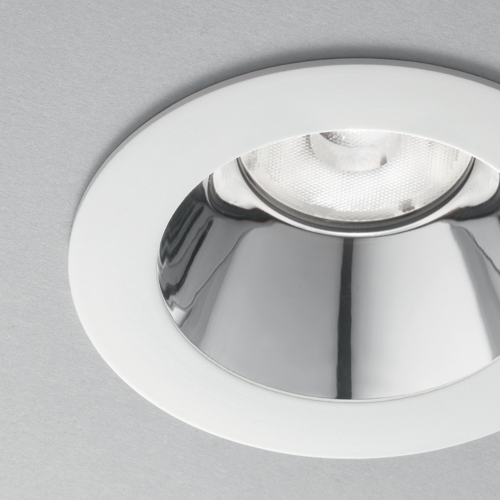 DYNAMIC CORNICE TONDA BIANCO